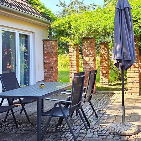 Nyaraló Gemuetliches Eigenes Haeuschen Mit Terrasse & Garten - Optimal Gelegen Zwischen Altstadt & Hafen #4