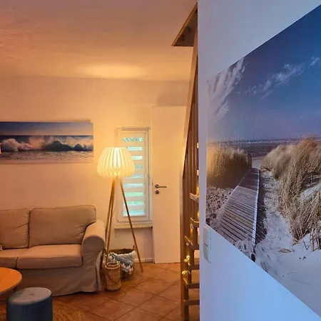 Gemuetliches Eigenes Haeuschen Mit Terrasse & Garten - Optimal Gelegen Zwischen Altstadt & Hafen #4 *