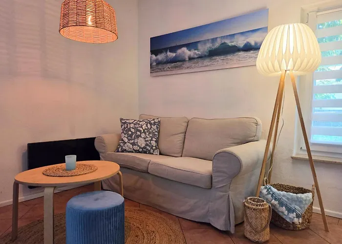 Semesterbostad Gemuetliches Eigenes Haeuschen Mit Terrasse & Garten - Optimal Gelegen Zwischen Altstadt & Hafen #4