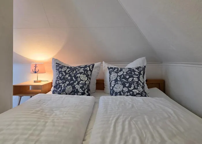 Semesterbostad Gemuetliches Eigenes Haeuschen Mit Terrasse & Garten - Optimal Gelegen Zwischen Altstadt & Hafen #4 *