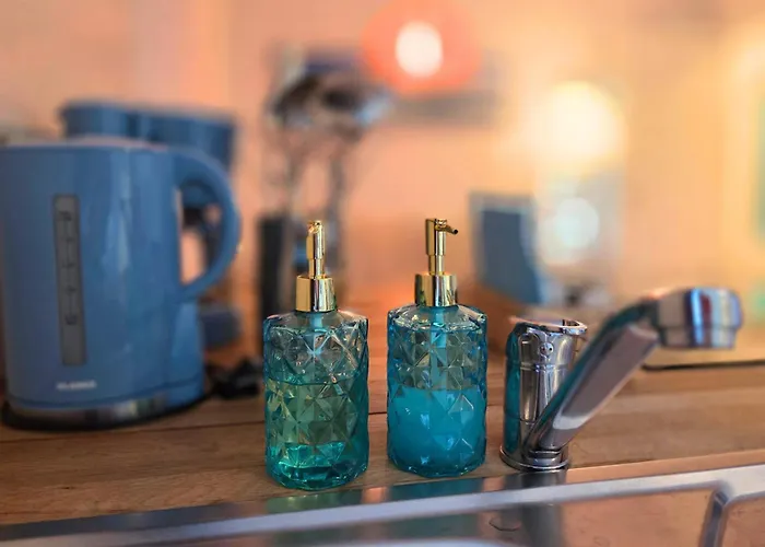 Semesterbostad Gemuetliches Eigenes Haeuschen Mit Terrasse & Garten - Optimal Gelegen Zwischen Altstadt & Hafen #4