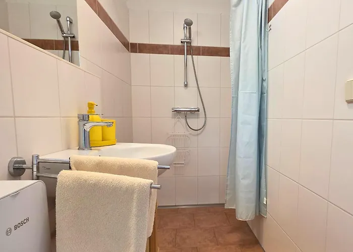 Gemuetliches Eigenes Haeuschen Mit Terrasse & Garten - Optimal Gelegen Zwischen Altstadt & Hafen #4 Semesterbostad Senftenberg